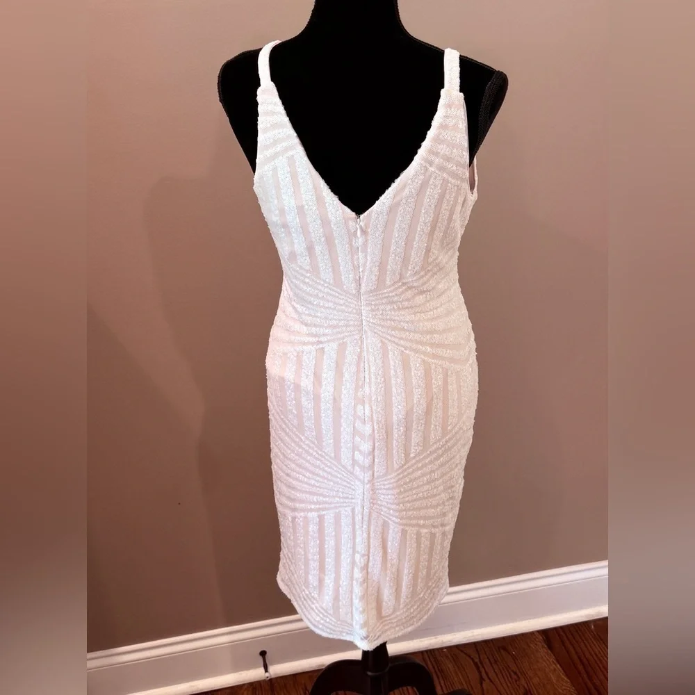 Women’s NIGHTWAY sequin embellished bodycon dress- Size 10 - Picture 5 of 9